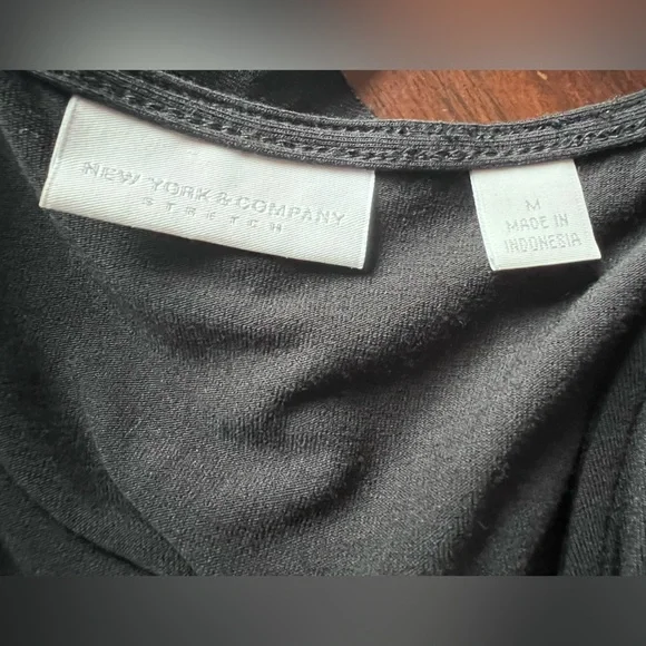 New York & Company Black Stretch Top Size Medium - Picture 6 of 6